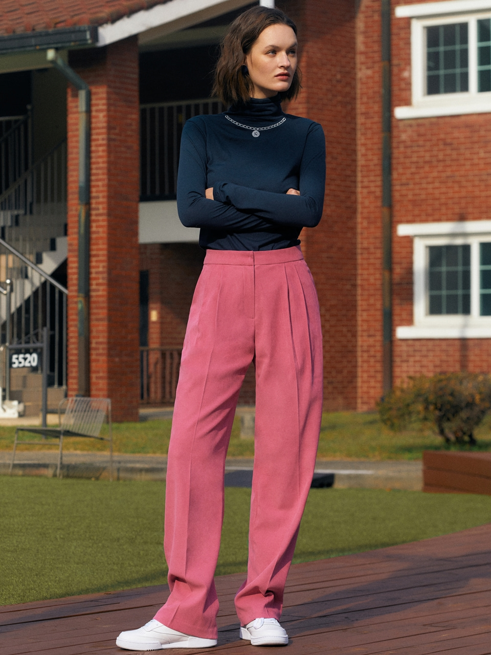 TWO TUCKS RELAXED FIT PANTS_PINK